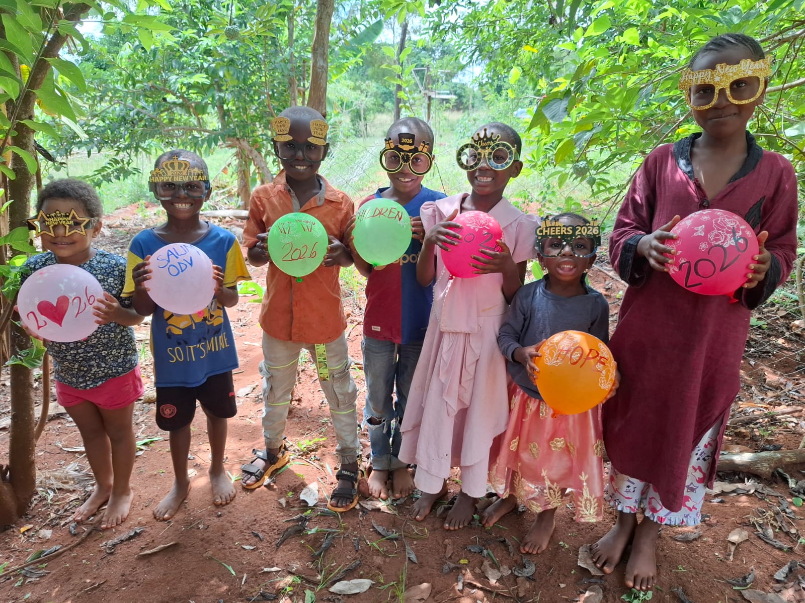 Bambini e famiglie supportate dall'associazione Salim ODV in Kenya